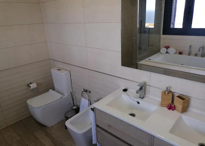 Villa “la Florida” - Wonderful Views - Pool - Wifi *